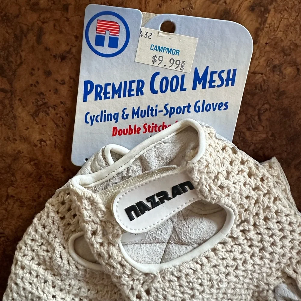 *NWT* 1980s!! Premier workout gloves! - Picture 3 of 6